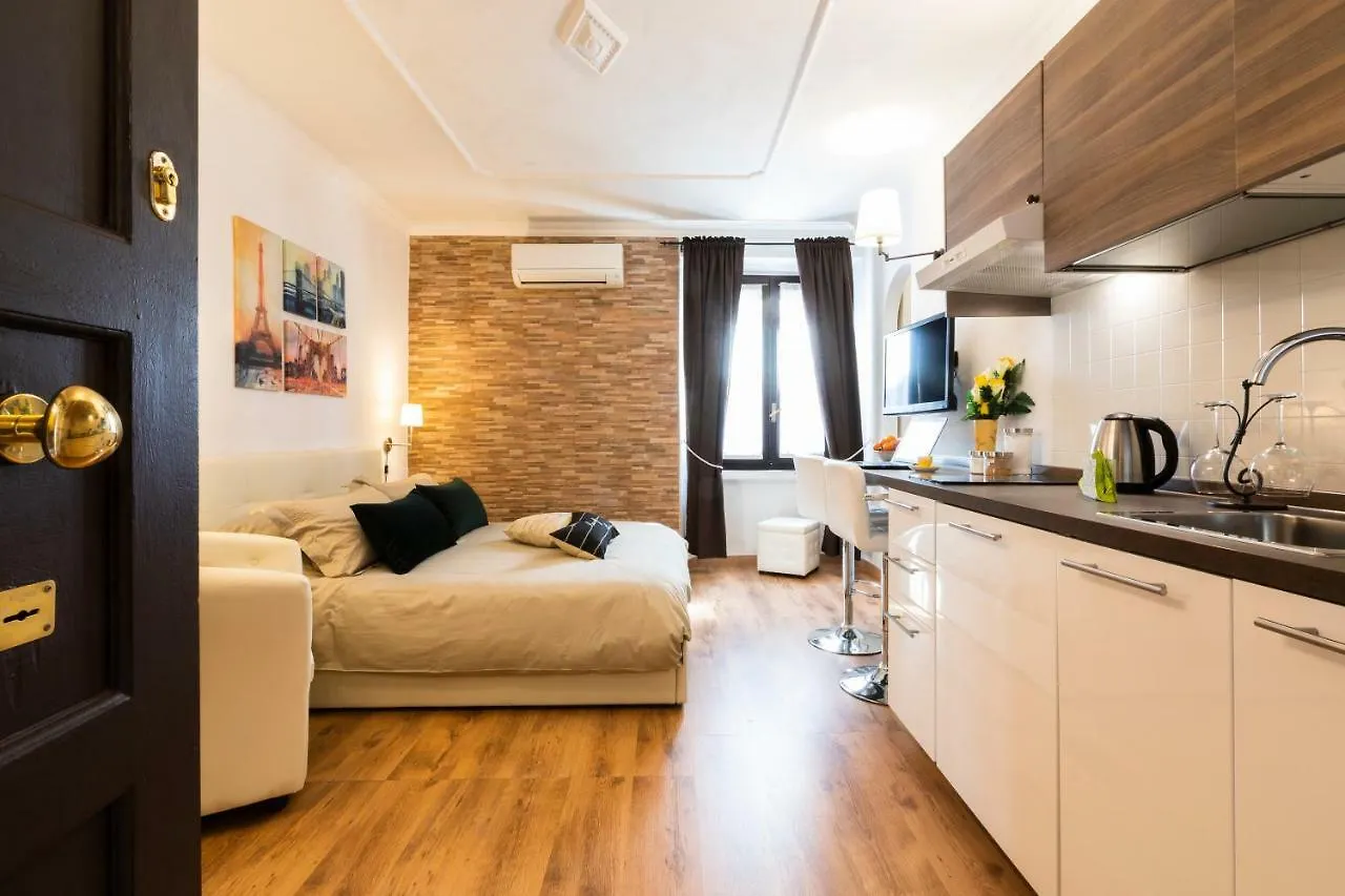 Smart Apartment - Milan Downtown Italy