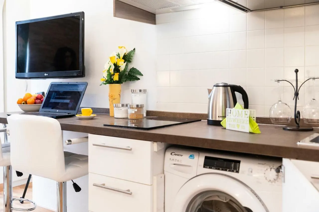 Smart Apartment - Milan Downtown Italy